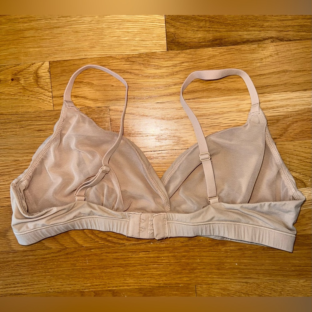 SKIMS Tan Seamless Bras Intimates Size L - Picture 4 of 5